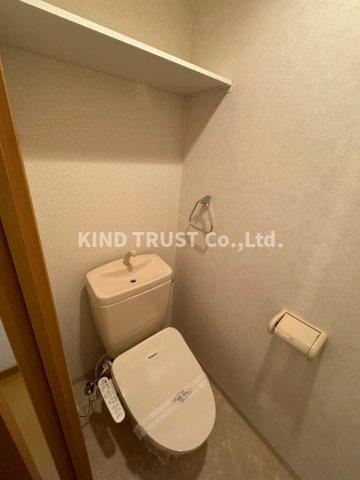 ONE ROOF FLAT FUKUSHIMA(ワンルーフフラットフクシマ)のトイレ|落ち着いたトイレです
