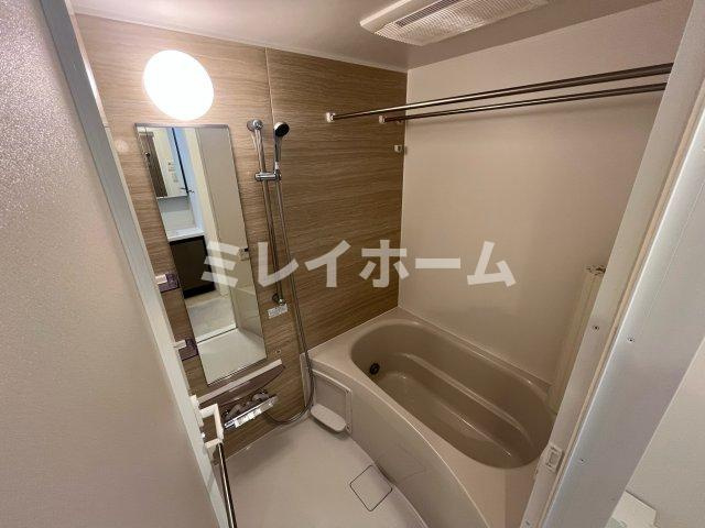 ドゥーエ蒲田南の浴室