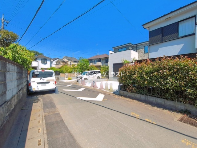 仲介手数料無料　ケイアイグレース所沢市山口8期・新築全1棟の前面道路含む現地写真