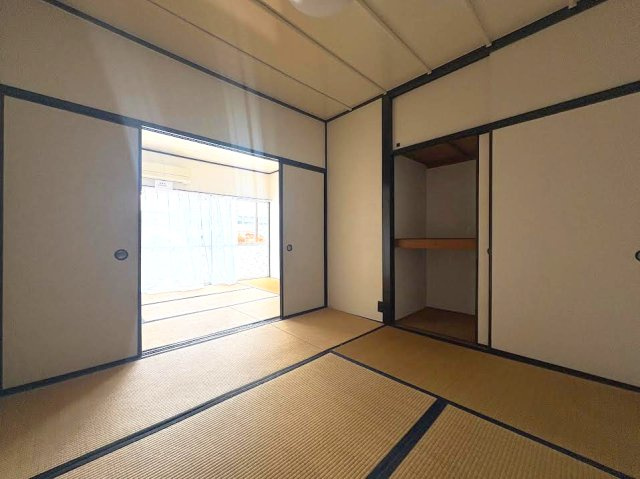 第二日の出荘の居間・リビング