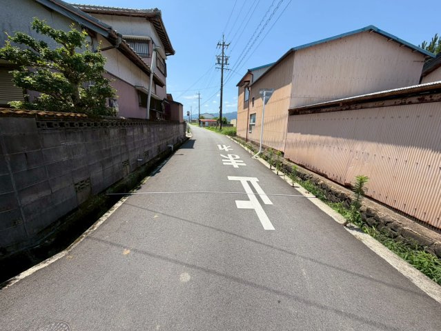【前面道路含む現地写真】の画像