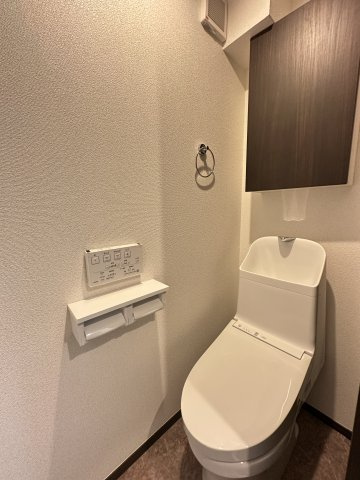 コンパクトで使いやすいトイレです