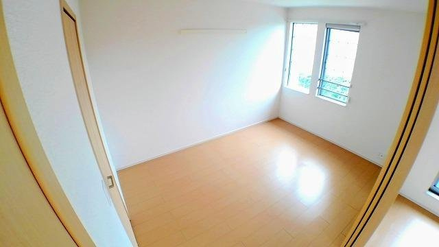 アンソレイユＡの寝室|クローゼット付の寝室です☆