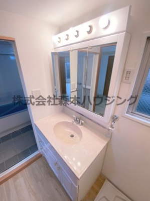 【独立洗面台】 | 　橋爪ビル | 独立洗面台、朝の身支度には欠かせません
（お湯出ません。）