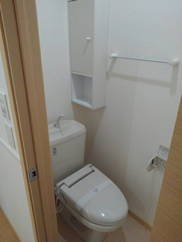 Ｍ　グレインⅡのトイレ|落ち着いた色調のトイレです