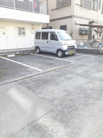早津崎コーポの駐車場|駐車スペースもあります☆