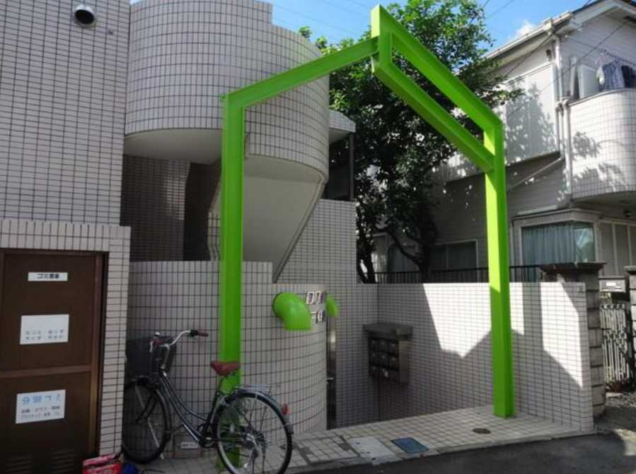 ロワイヤル三軒茶屋　礼金0　フローレント　ペット相談のエントランス