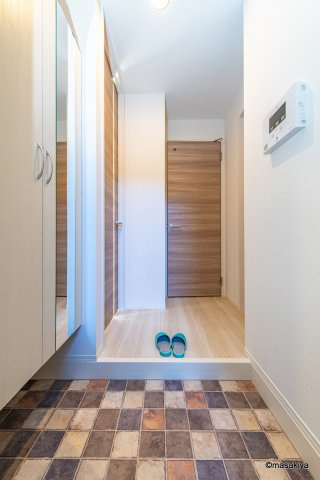 レジェーロ稲葉の玄関