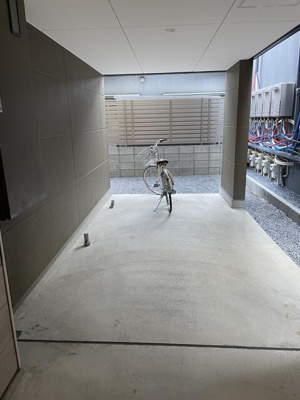 【エントランス】 | ＫＡｒｅｓｉｄｅｎｃｅ西日暮里 | マイ自転車用の置き場も確保