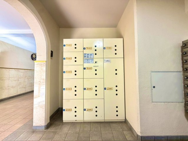 日商岩井鶴見マンションの設備|不在時でも荷物を受け取れる便利な宅配BOXを設置。