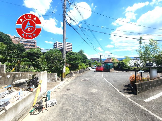 福岡市南区野多目5丁目第6-1棟（1号棟）の外観|前面道路含む現地の写真です。