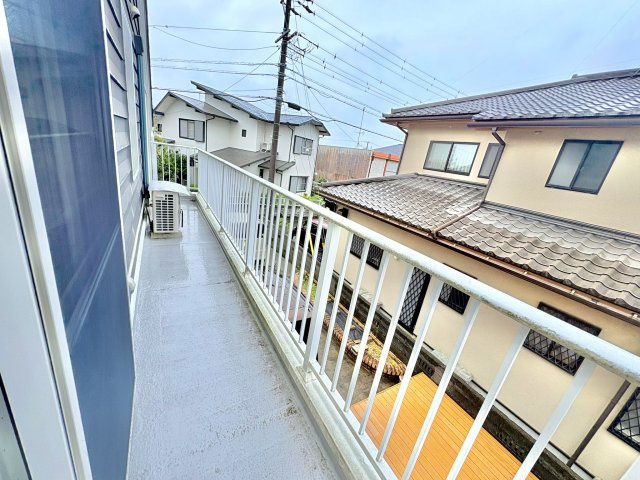 売中古戸建　中央区雄踏町宇布見のバルコニー|南側のバルコニー2部屋続きで広いバルコニーです。