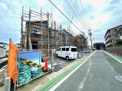 【外観】 | 浜松市中央区三和町 新築一戸建て 1号棟 | 現在建築中の外観画像です。ご内覧は同じメーカーの完成物件へご案内いたしますので、いつでもご相談ください！