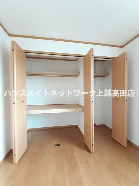 グレースＡの収納|クローゼット