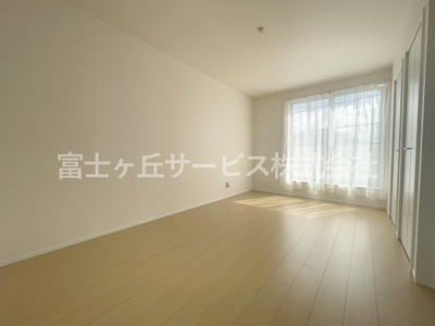 【寝室】 | 島田市御仮屋町 新築一戸建て A号棟 | 寝室にいかがでしょうか