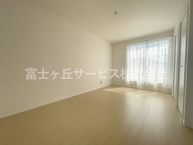 【寝室】 | 島田市御仮屋町 新築一戸建て A号棟 | 寝室にいかがでしょうか
