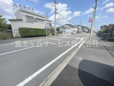 【前面道路含む現地写真】 | 島田市御仮屋町 新築一戸建て A号棟 | 前面道路含む現地写真です