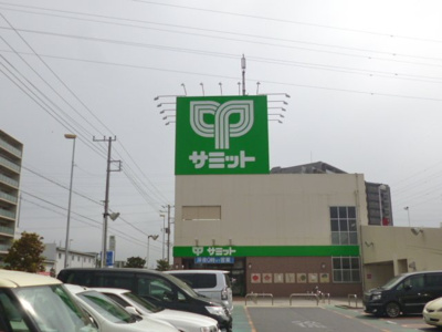 サミット鳩ヶ谷駅前店まで1100ｍ