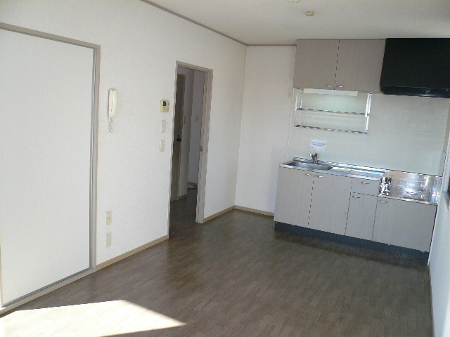 違うお部屋の写真です。ご参考下さい。