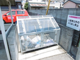 ■入居者専用のゴミ置き場です
