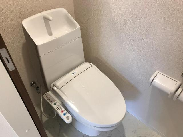 スプレンダハウス大泉東町のトイレ|シャワー付トイレ
