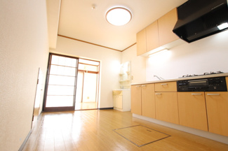 【DK6帖】　光を通す引き戸で空間に繋がりを持たせます★