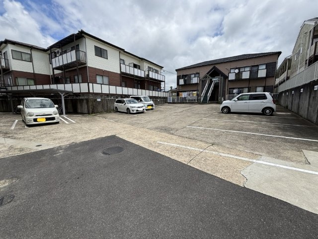 みさきが丘ハイツの駐車場