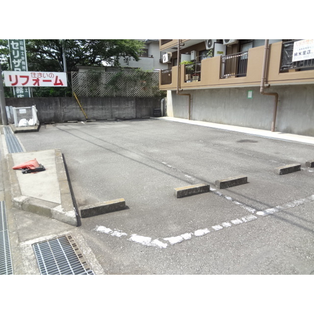 長泉コートの駐車場|敷地外駐車場有り