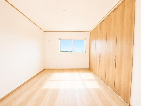 横浜市中区本郷町３丁目の新築一戸建の洋室|落ち着きのある洋室です！
休日はこちらでおくつろぎ下さい♪
