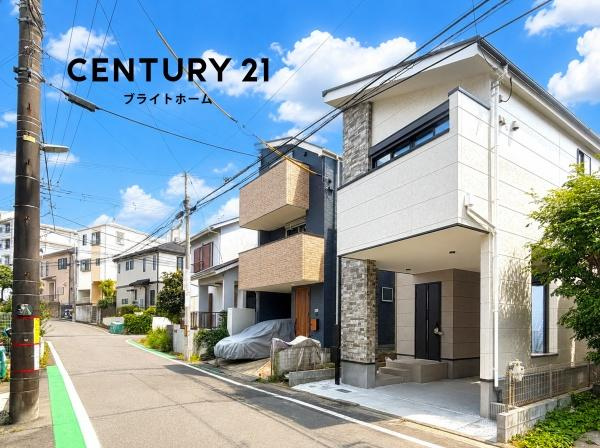 横浜市保土ケ谷区岩井町の新築一戸建の前面道路含む現地写真|前面道路が広いので、安心して駐車可能です！
是非現地へお越しください。