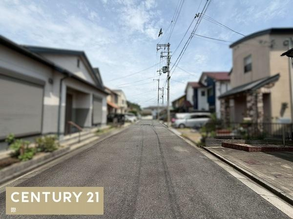 和歌山市木ノ本　中古戸建の前面道路含む現地写真
