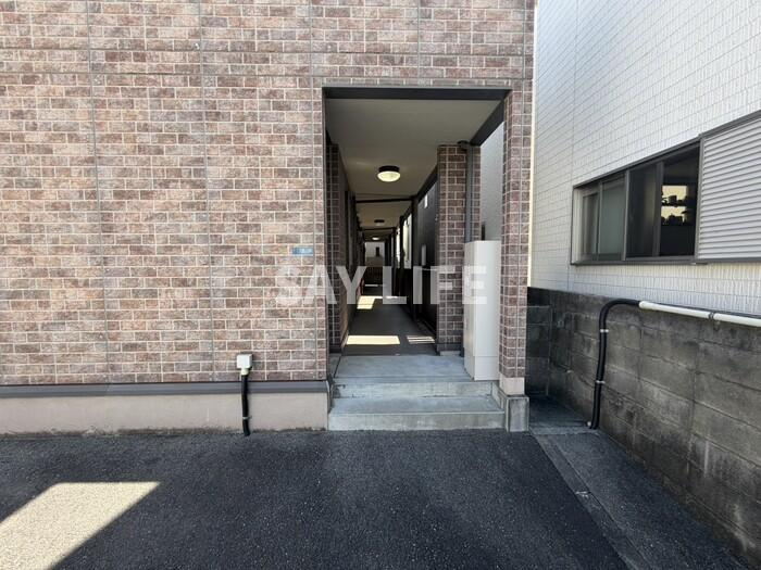 メゾンカムスのエントランス