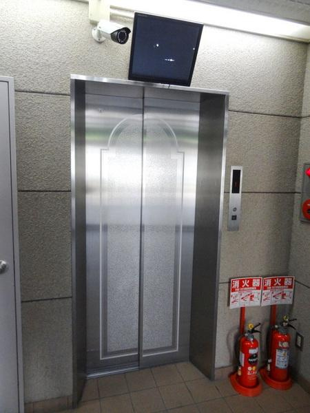 メゾンミチヨのエントランス|★楽々エレベーターあり★