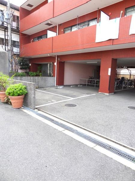 メゾンミチヨの駐車場|★敷地内駐車場★