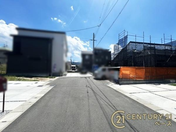 桜井市金屋 ／新築一戸建の前面道路含む現地写真|■現地撮影写真■前面道路は８ｍ以上あり広々としています！
