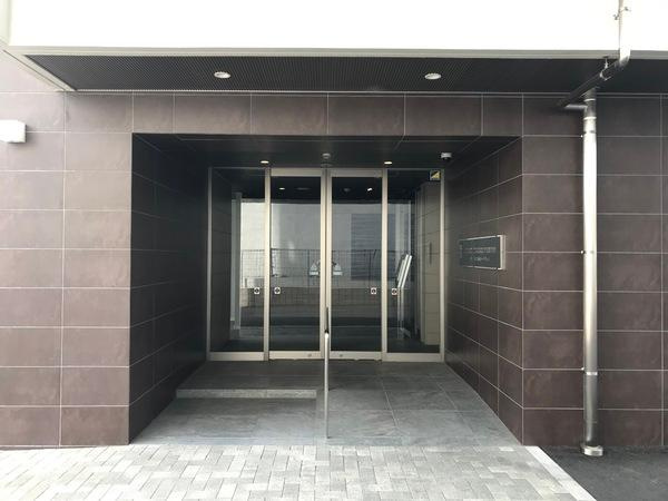 シティライフ岡崎パークウェイのエントランス
