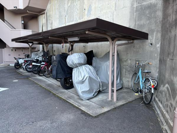 シャトー岡崎Ⅲ番館のその他共用部分|駐輪場です。