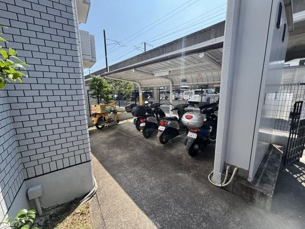 エスポア岡崎のその他共用部分|バイク置場です。