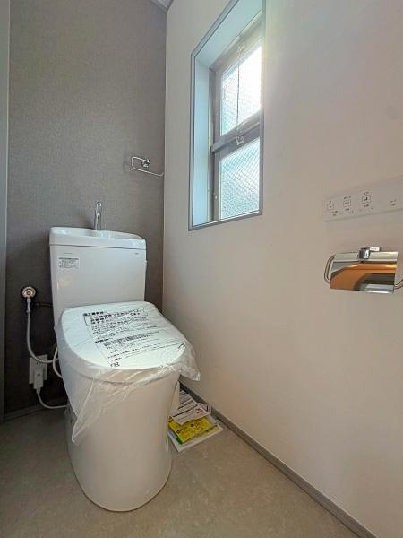 横浜市港南区港南６丁目の中古一戸建のトイレ