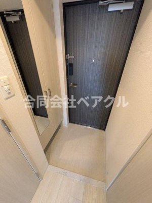 【玄関】 | エスリード京都吉祥院 ヴィーナ | 明るい玄関です