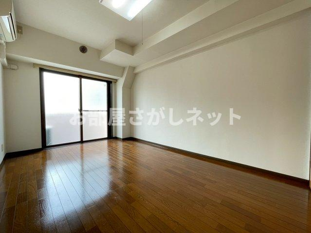 パレ・ドール九段下【おとり物件なし】#学生・社会人にオススメ！初期費用分割払いOK！の居間・リビング