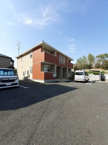 ベルメゾンの駐車場