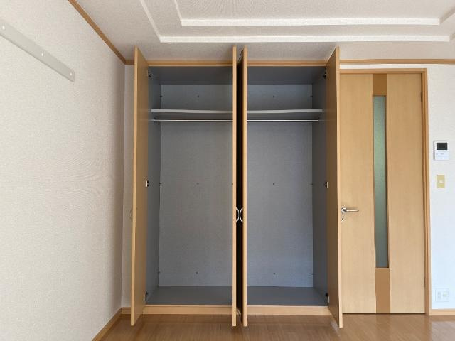 コンフォールTwo（コンフォールConfort 　Two）の収納|クローゼット