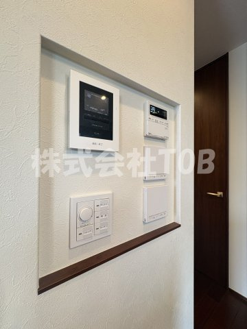 【セキュリティ】 | 世田谷区宮坂１丁目戸建-再契約型- | モニターホン　給湯リモコン　床暖房リモコン