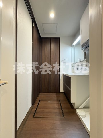 【洗面所】 | 世田谷区宮坂１丁目戸建-再契約型- | 1F※クリーニング完了前※