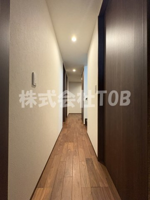 【その他】 | 世田谷区宮坂１丁目戸建-再契約型- | 1F　玄関ホール※クリーニング完了前※