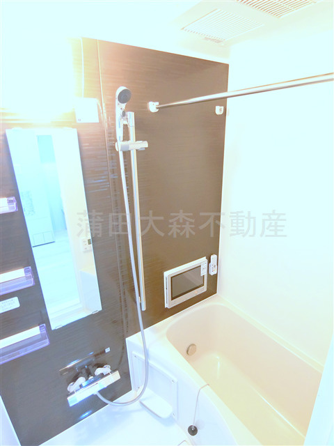 Live Flatライブフラット蒲田の浴室|TV+浴室乾燥機+追焚付のバスルーム　お風呂