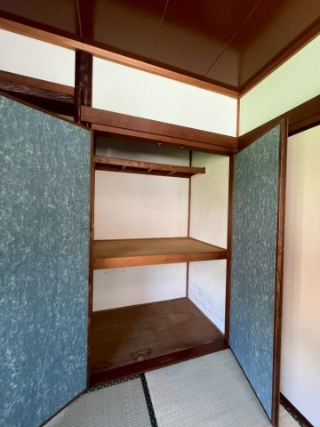 東垂水町貸家の和室