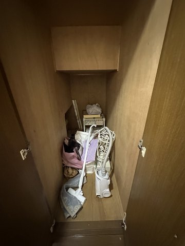 中古住宅　細畑4丁目の収納|階段下物入