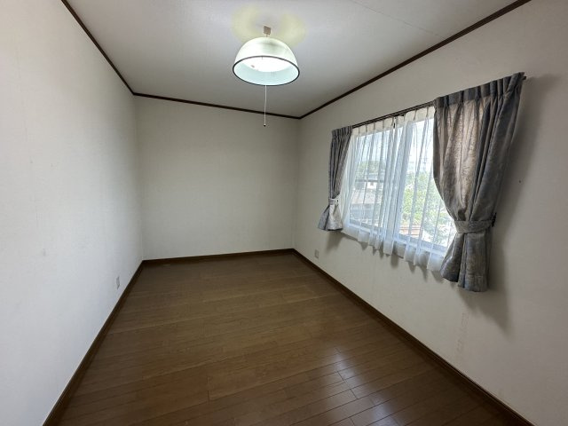 中古住宅　細畑4丁目の洋室|2階　洋室東側